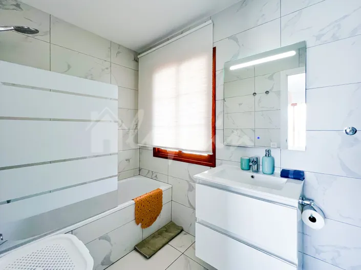 Image No.31-2 Bed Apartment for sale