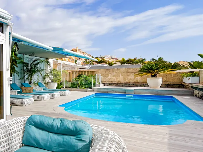 Image No.12-4 Bed Villa for sale