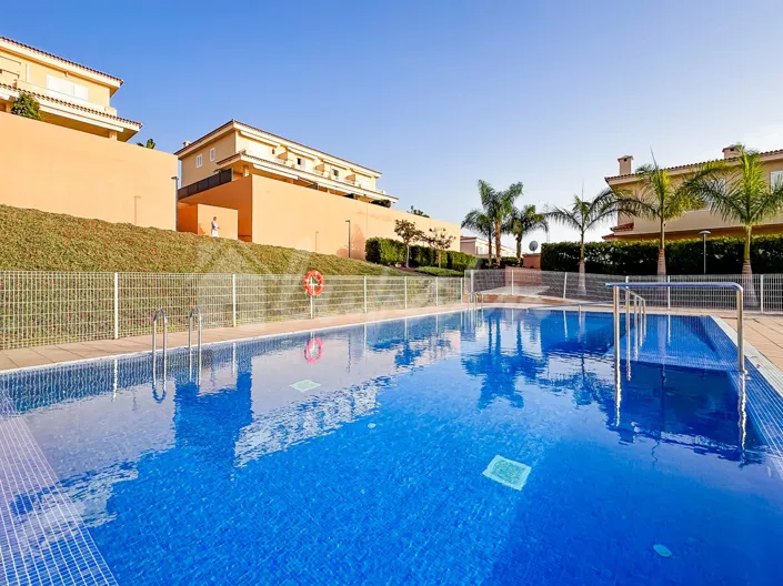 Image No.3-4 Bed Villa for sale