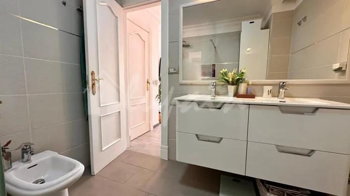 Image No.45-2 Bed Townhouse for sale