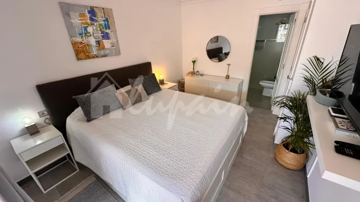 Image No.50-2 Bed Townhouse for sale