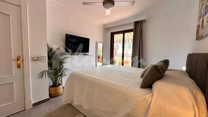 Image No.53-2 Bed Townhouse for sale