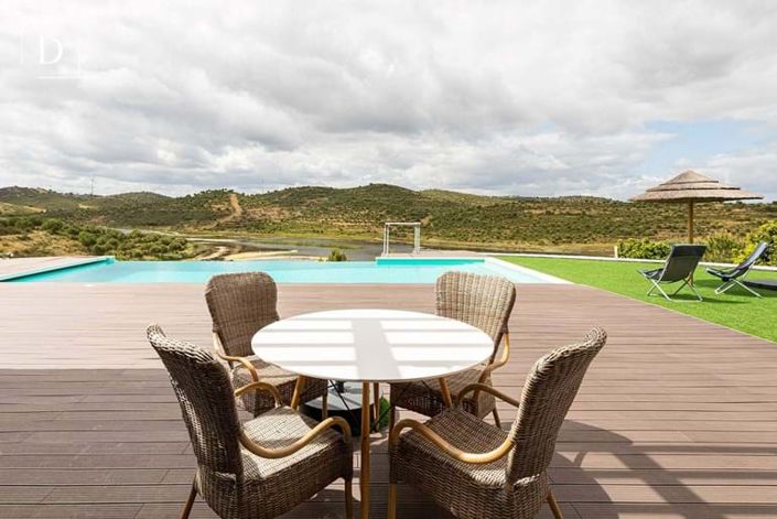 Image No.10-6 Bed Villa for sale