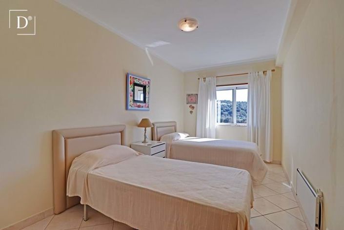 Image No.11-3 Bed Apartment for sale