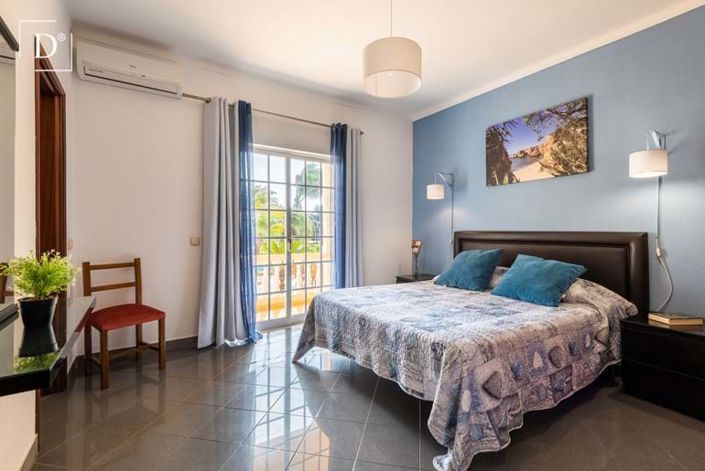 Image No.16-8 Bed Villa for sale