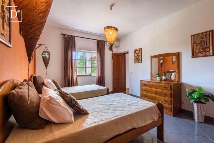 Image No.25-8 Bed Villa for sale