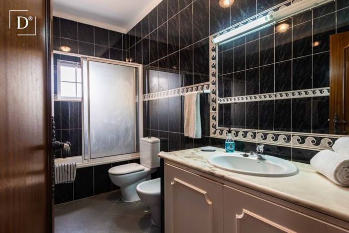 Image No.30-8 Bed Villa for sale