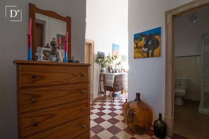 Image No.10-6 Bed Villa for sale