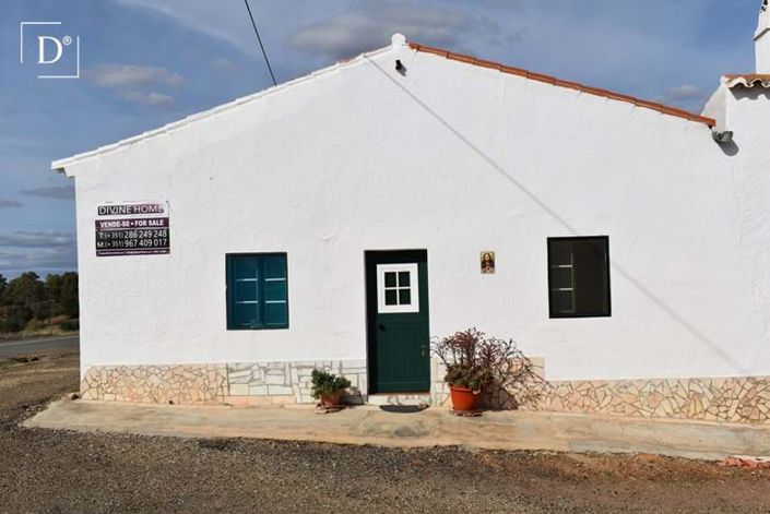 Image No.2-6 Bed Villa for sale