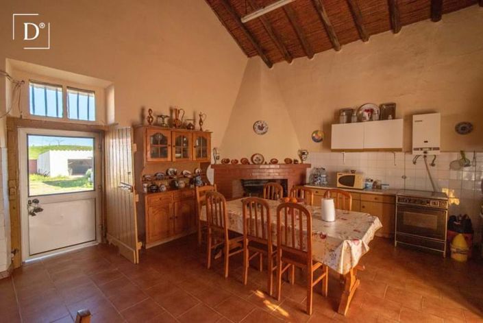 Image No.4-6 Bed Villa for sale