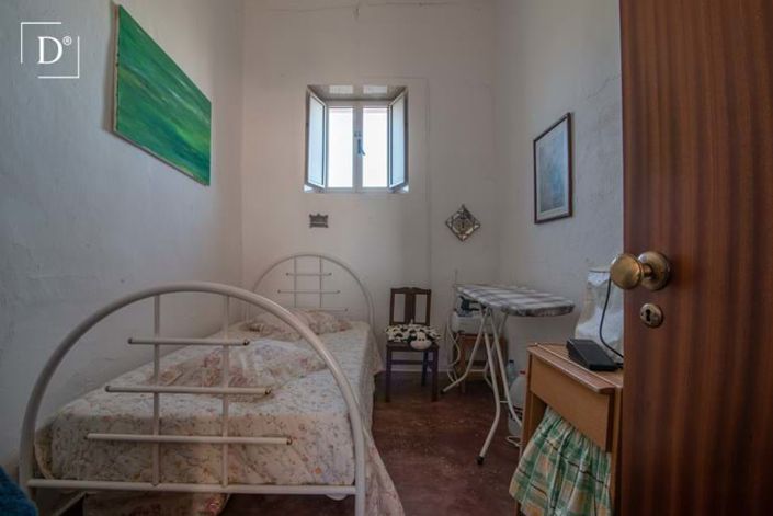 Image No.9-6 Bed Villa for sale