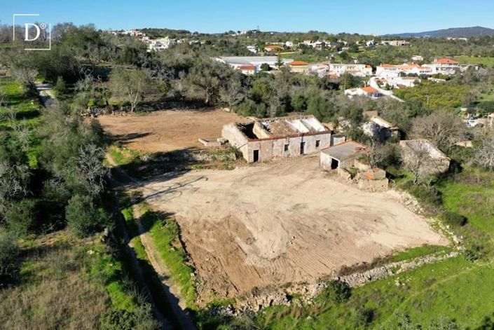 Image No.8-4 Bed Land for sale