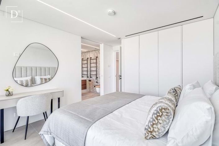 Image No.11-2 Bed Villa for sale