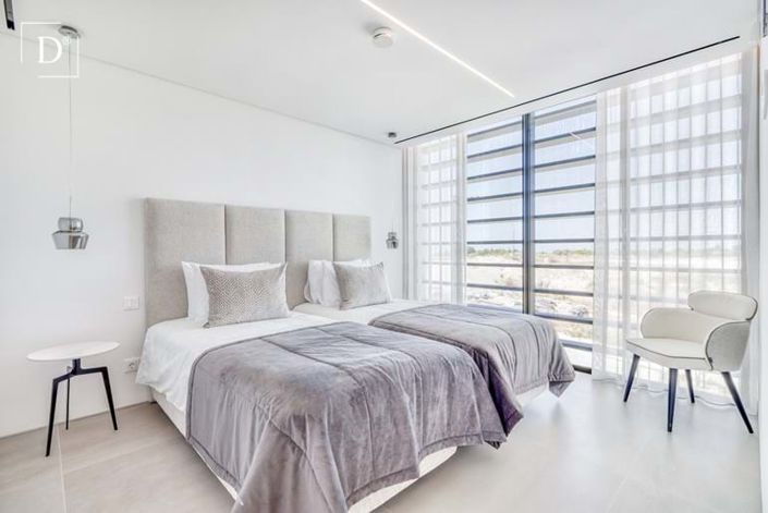 Image No.13-2 Bed Villa for sale