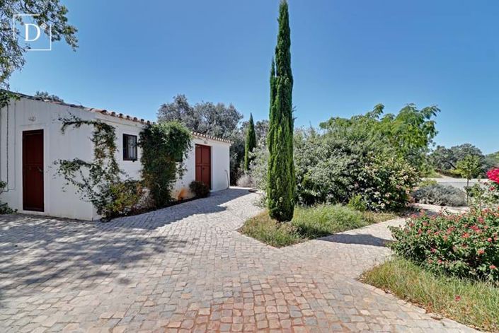 Image No.27-5 Bed Villa for sale