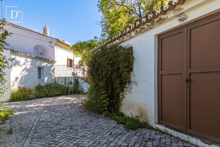 Image No.10-5 Bed Villa for sale