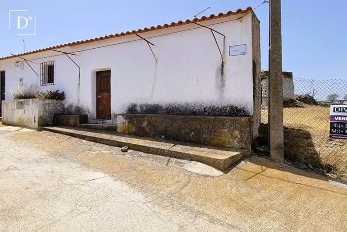 Image No.2-4 Bed Villa for sale