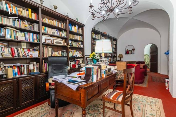 Image No.30-6 Bed Villa for sale