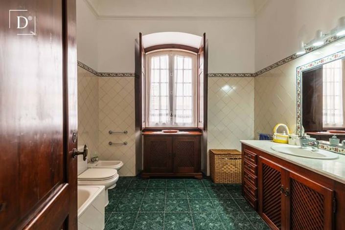 Image No.19-6 Bed Villa for sale