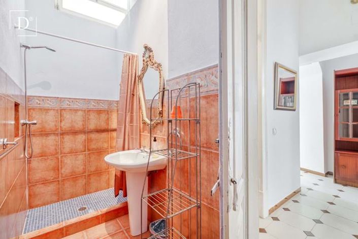 Image No.8-5 Bed Villa for sale