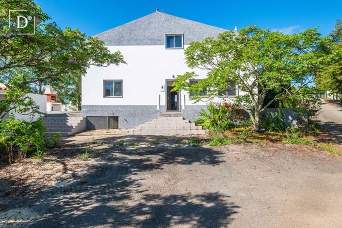 Image No.2-3 Bed Villa for sale