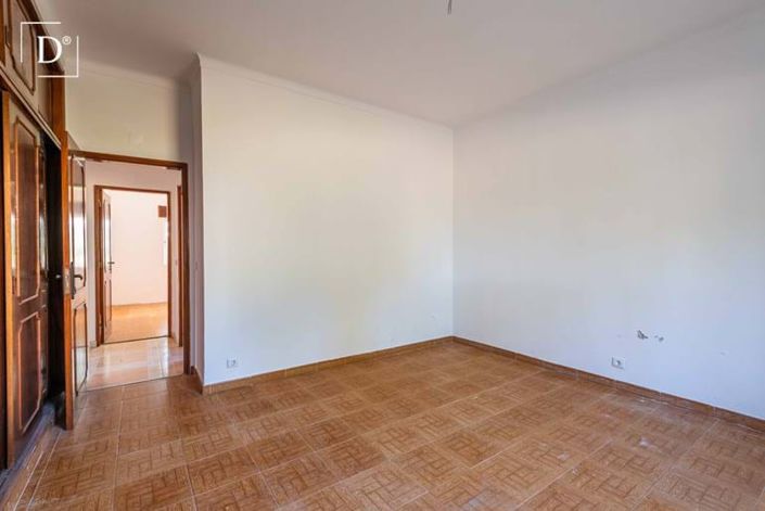 Image No.10-3 Bed Villa for sale