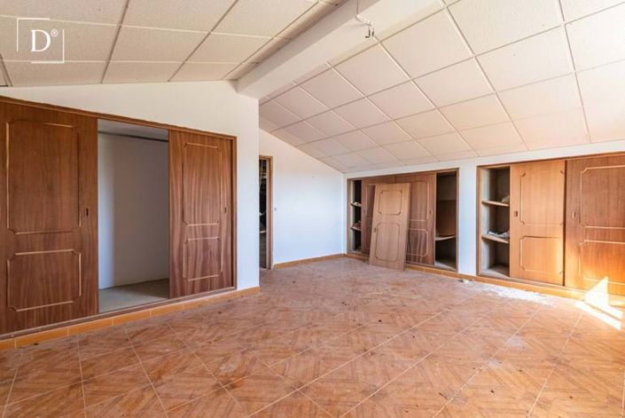 Image No.14-3 Bed Villa for sale