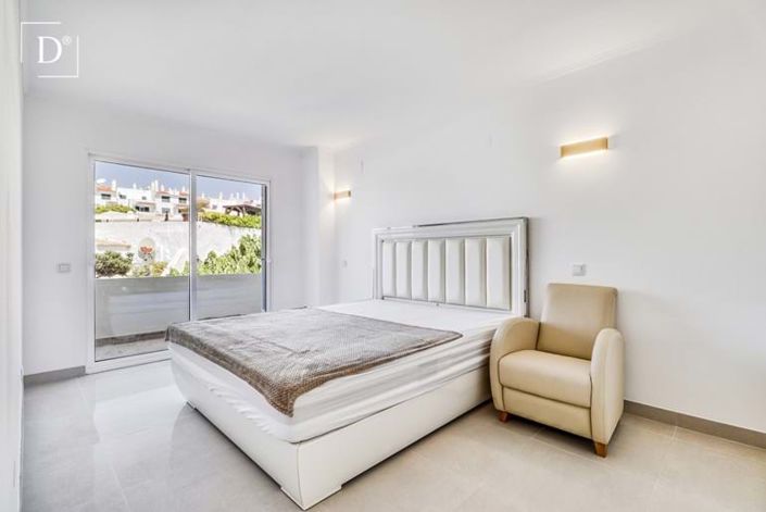 Image No.10-3 Bed Villa for sale