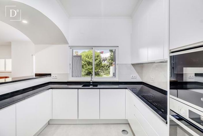 Image No.3-3 Bed Villa for sale