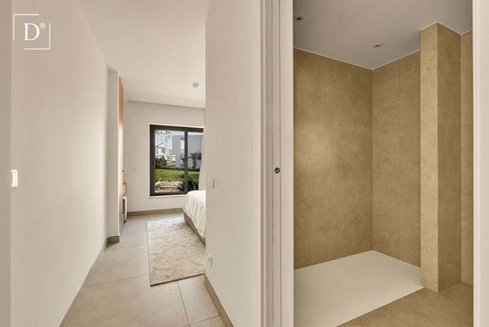 Image No.19-2 Bed Apartment for sale