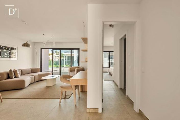 Image No.12-3 Bed Apartment for sale