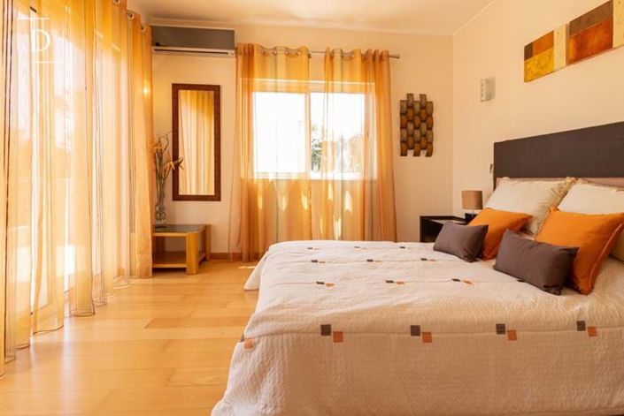 Image No.10-3 Bed Villa for sale