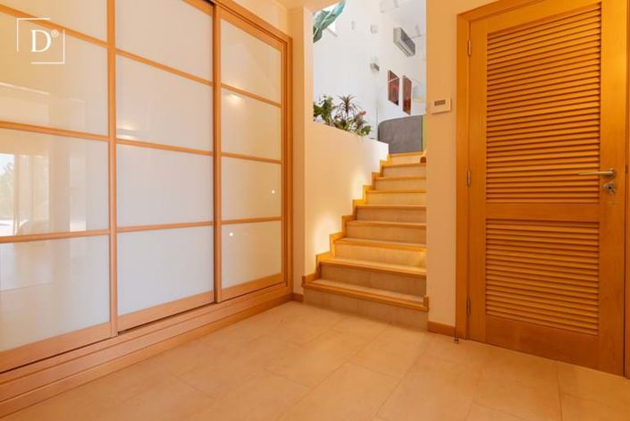 Image No.12-3 Bed Villa for sale