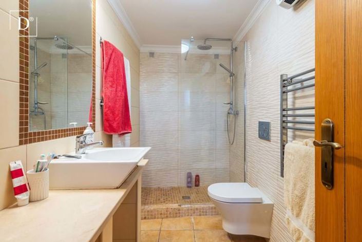 Image No.19-3 Bed Villa for sale