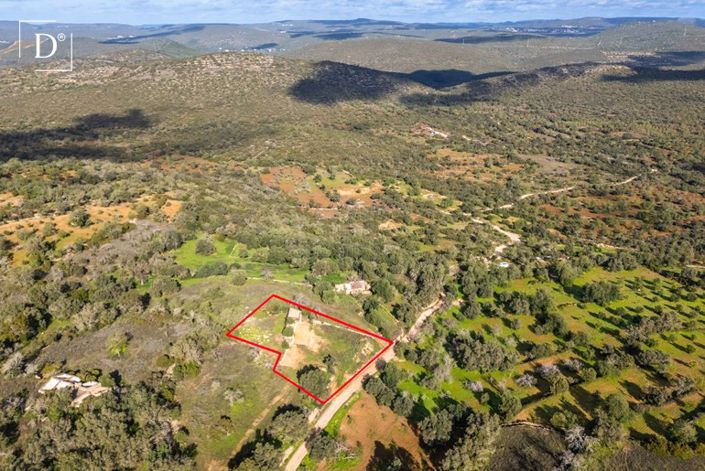 Image No.4-3 Bed Land for sale