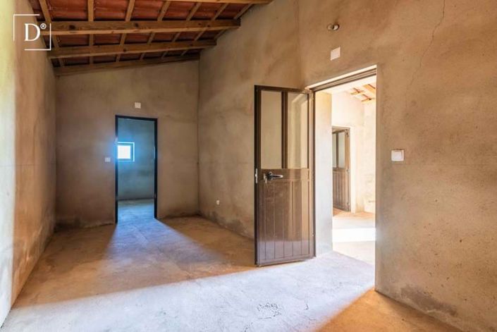 Image No.10-Villa for sale