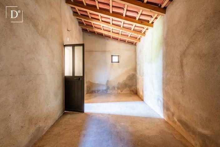 Image No.11-Villa for sale