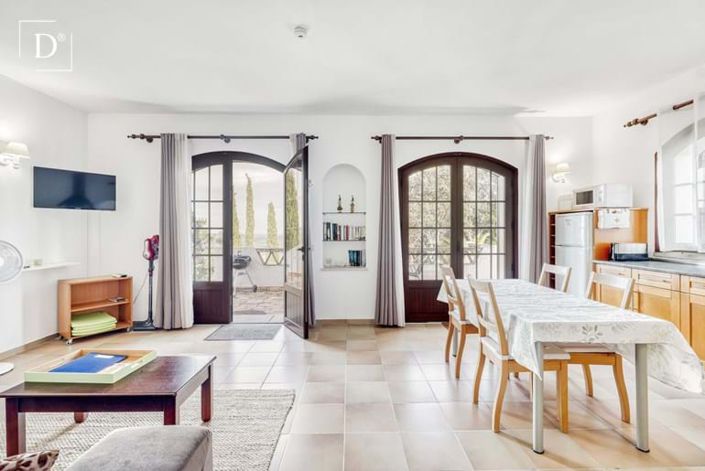 Image No.14-7 Bed Property for sale