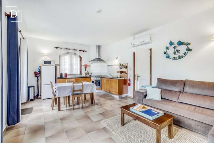 Image No.15-7 Bed Property for sale