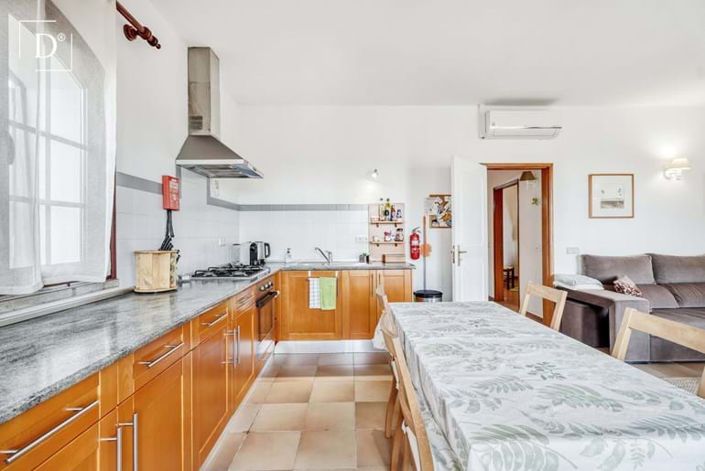 Image No.16-7 Bed Property for sale