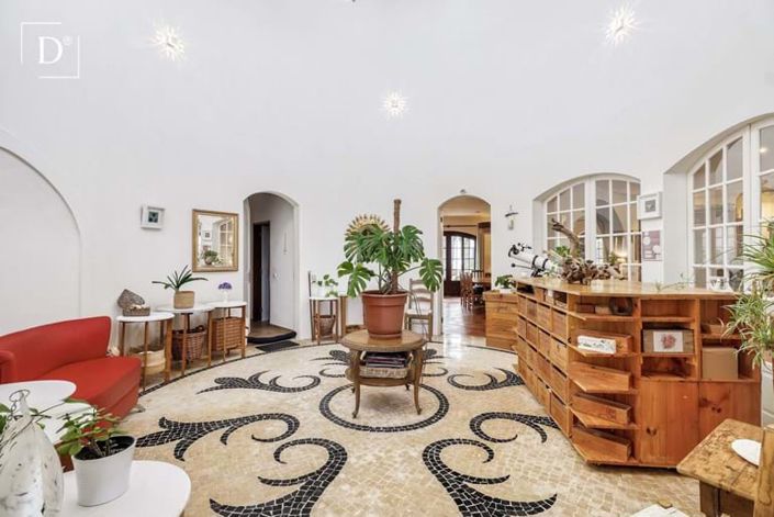 Image No.23-7 Bed Property for sale