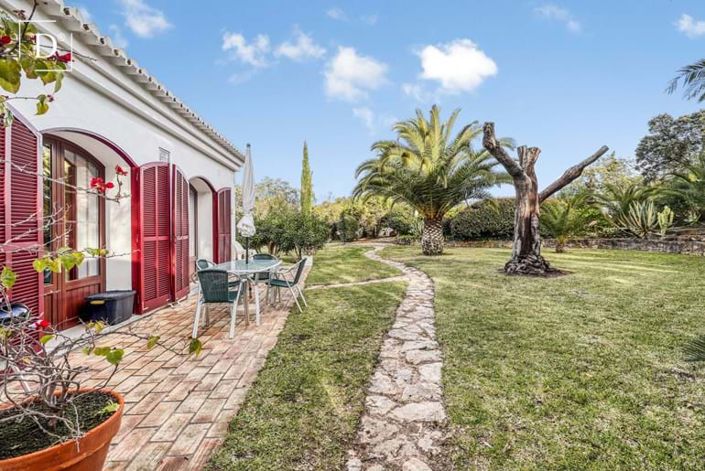 Image No.28-7 Bed Property for sale