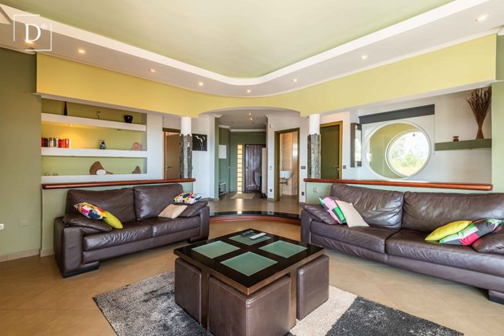 Image No.4-4 Bed Villa for sale