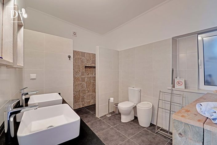 Image No.10-2 Bed Villa for sale