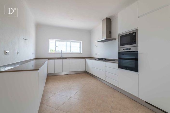 Image No.12-4 Bed Villa for sale