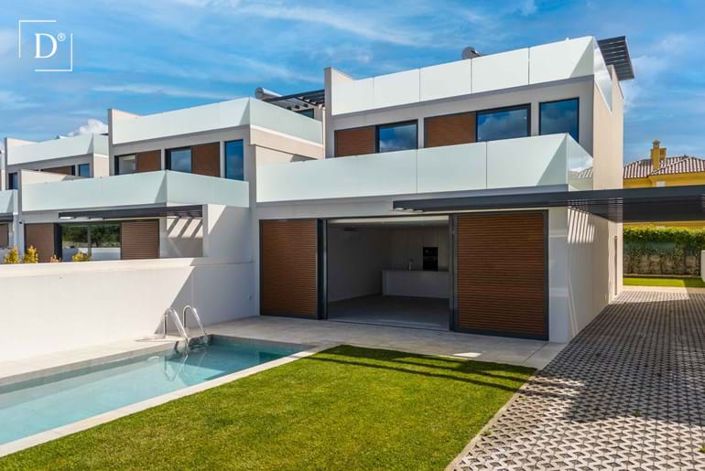 Image No.1-3 Bed Villa for sale