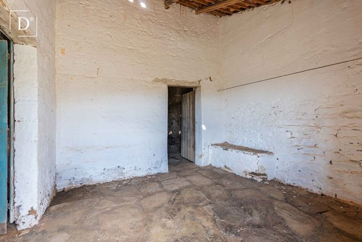 Image No.17-Villa for sale