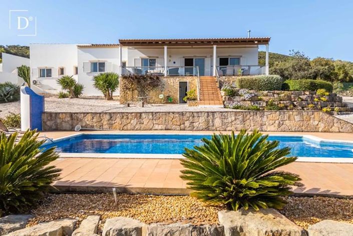 Image No.1-4 Bed Villa for sale