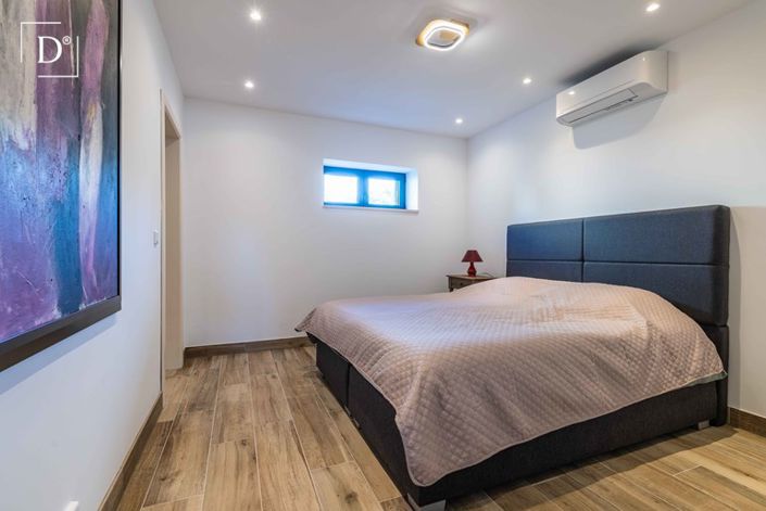 Image No.25-5 Bed Villa for sale