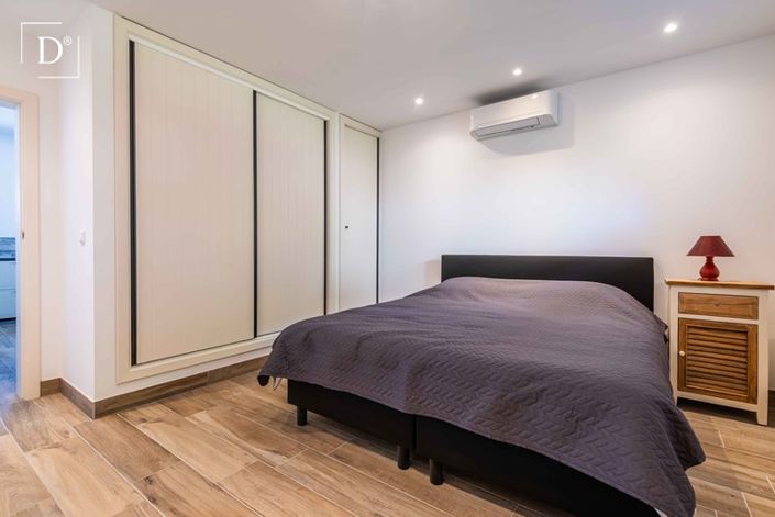 Image No.28-5 Bed Villa for sale